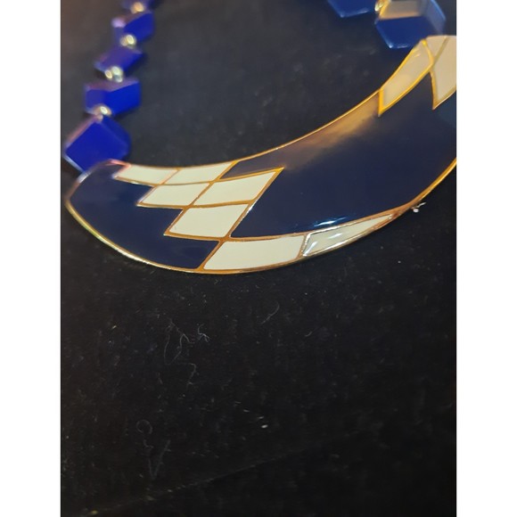 Trifari Signed 1970's Vintage Statement Necklace - Picture 3 of 9